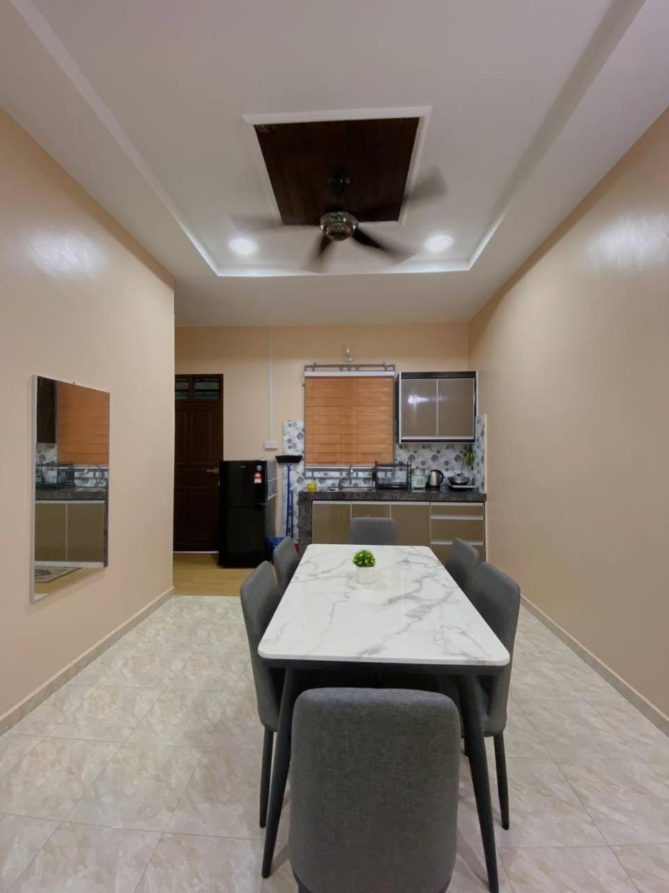Nsjay Guest House Kampong Gong Balai Экстерьер фото