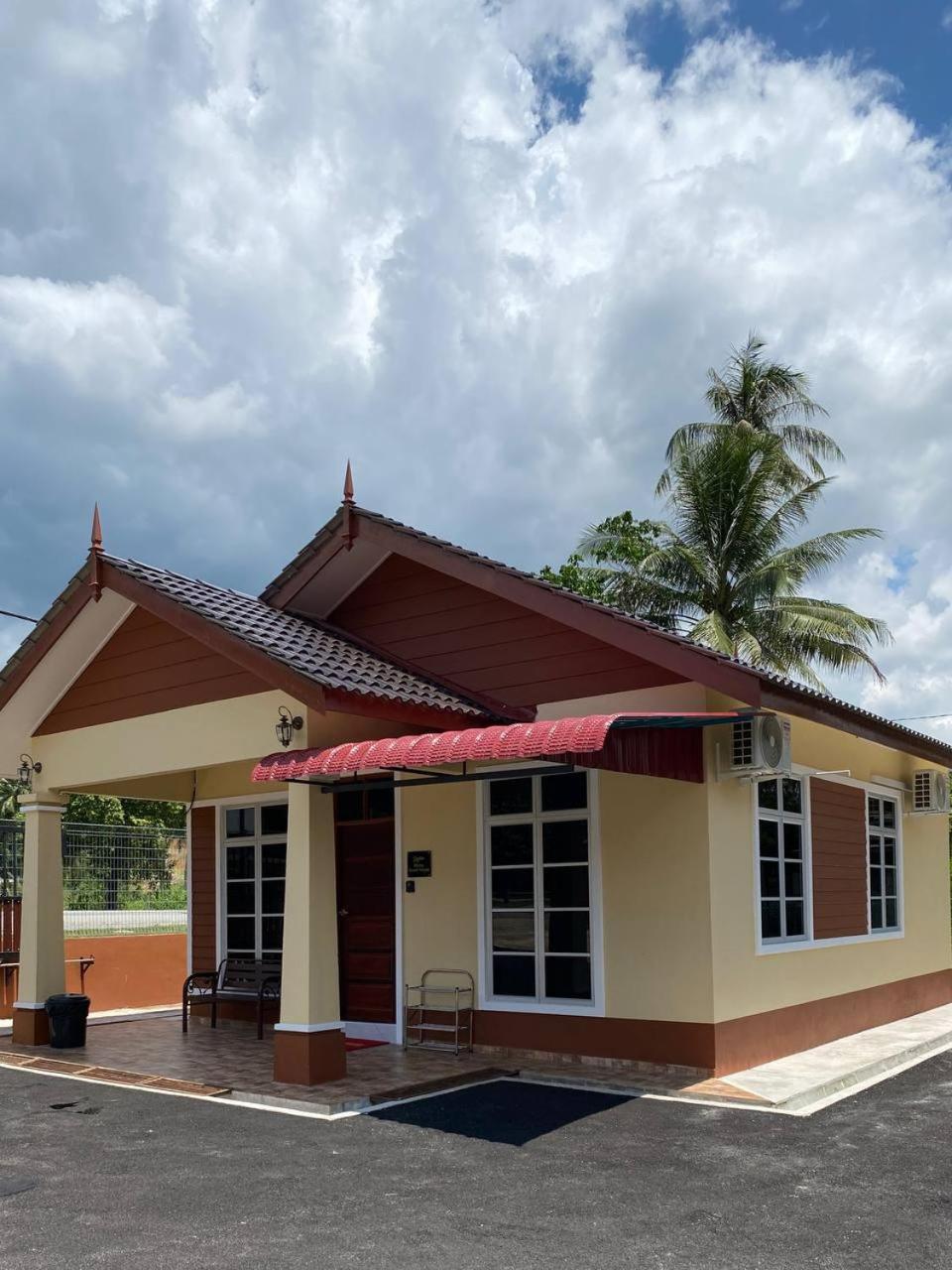 Nsjay Guest House Kampong Gong Balai Экстерьер фото
