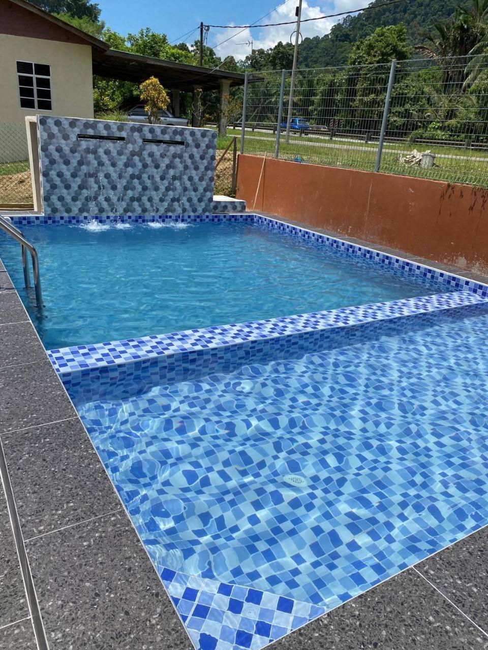 Nsjay Guest House Kampong Gong Balai Экстерьер фото